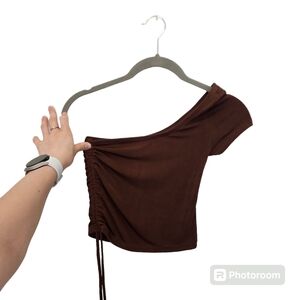 H&M one shoulder brown crop top
